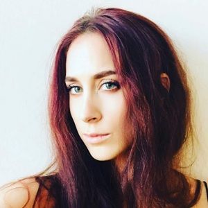 Meet your Posher, Esther